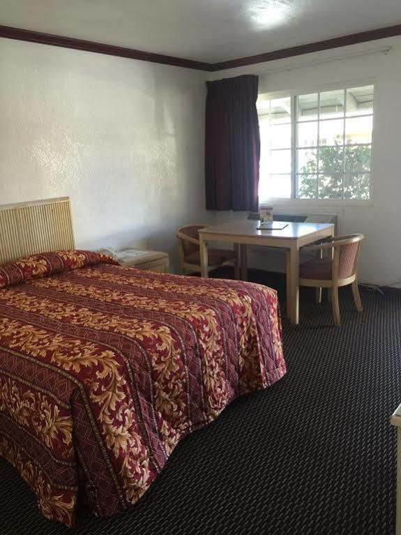 סנטה מריה Buckboard Motel מראה חיצוני תמונה